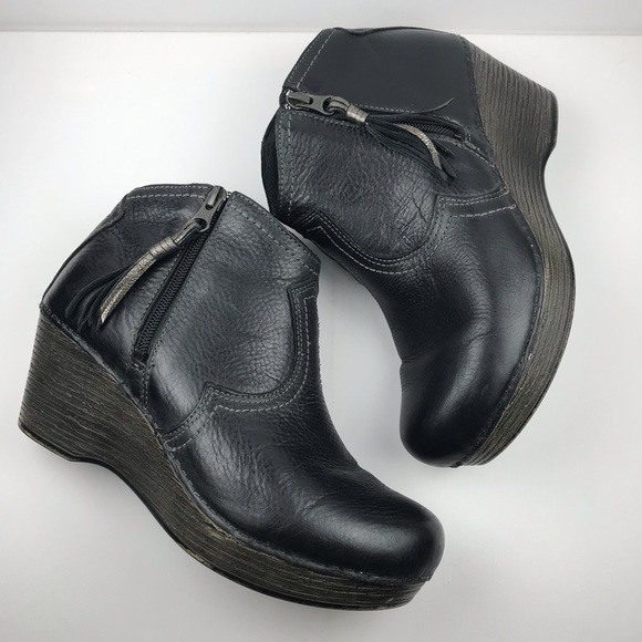 dansko women's veronica ankle bootie